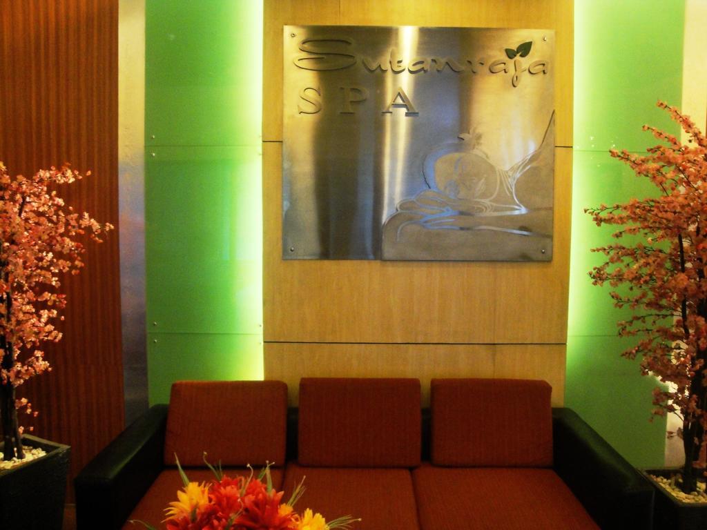 Sutanraja Hotel Manado Exterior photo