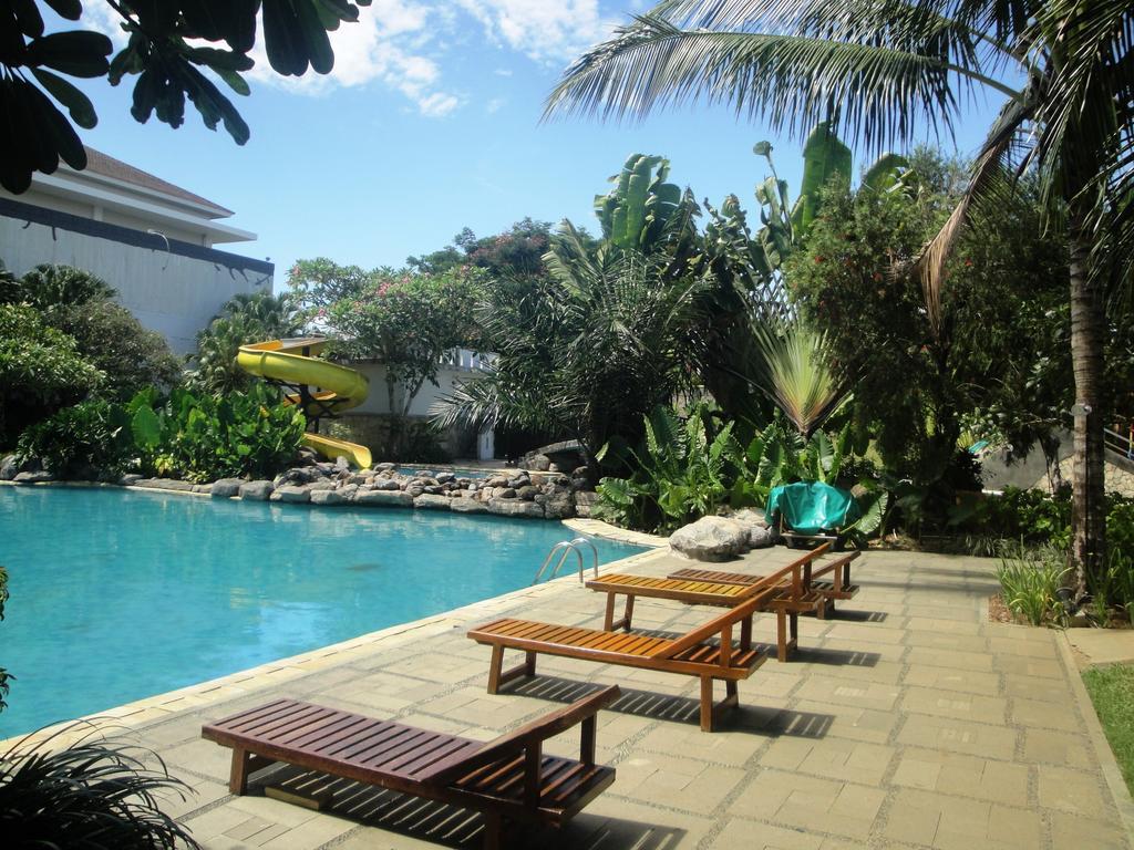 Sutanraja Hotel Manado Exterior photo