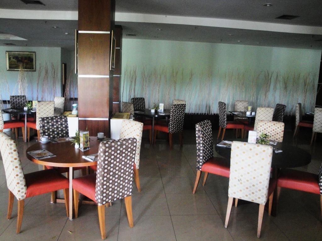 Sutanraja Hotel Manado Exterior photo